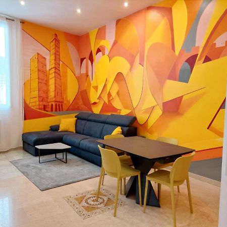 2Towers Holiday House_Centro Storico Di โบโลญญา ภายนอก รูปภาพ